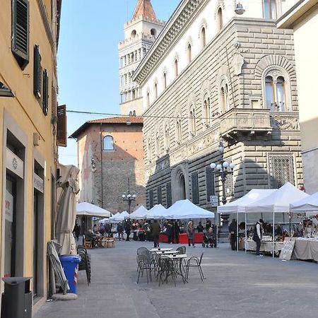 B&B Al Canto Del Cavour ปิสโตยา ภายนอก รูปภาพ
