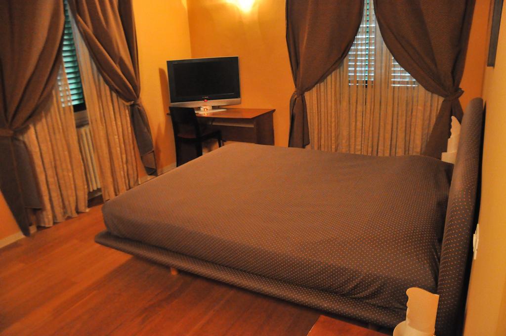B&B Al Canto Del Cavour ปิสโตยา ห้อง รูปภาพ