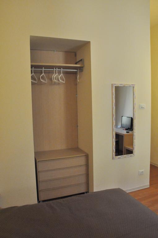 B&B Al Canto Del Cavour ปิสโตยา ภายนอก รูปภาพ